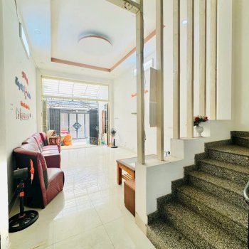 Bán Nhà Phạm Văn Bạch P15 Tân Bình - Nhà Đẹp 4 Tầng, 4PN, Giá Chỉ 5.6 Tỷ