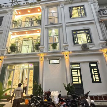 Bán nhà Quận 12, 4 phòng ngủ, sân thượng, tặng full nội thất cao cấp, đường TL37